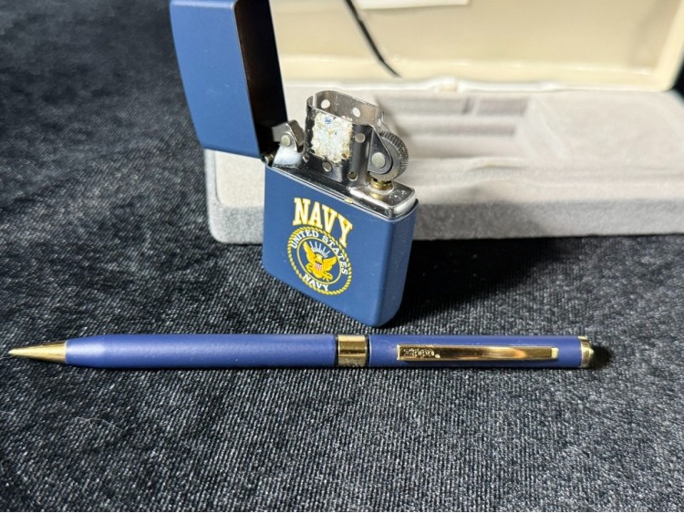 Zippo 1994 United States Navy Özel Seti – Çakmak ve Kurşun Kalem