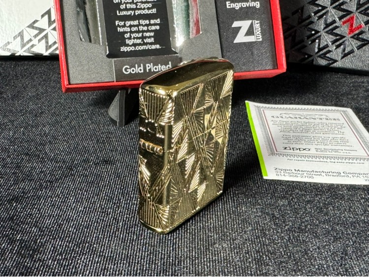 Orijinal 2018 Zippo Çakmak Z-29671 Diamond Design Gold Plated ARMOR 360 Engrave