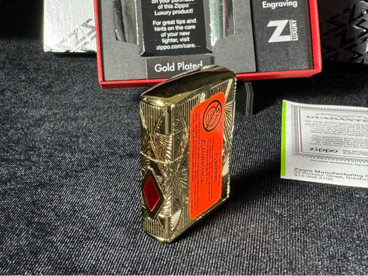 Orijinal 2018 Zippo Çakmak Z-29671 Diamond Design Gold Plated ARMOR 360 Engrave