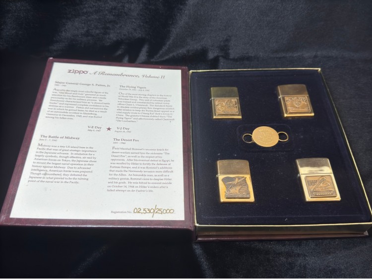 Orijinal Zippo Çakmak Seti -WORLD WAR II - A REMEMBRANCE VOL 2 Limited Edition