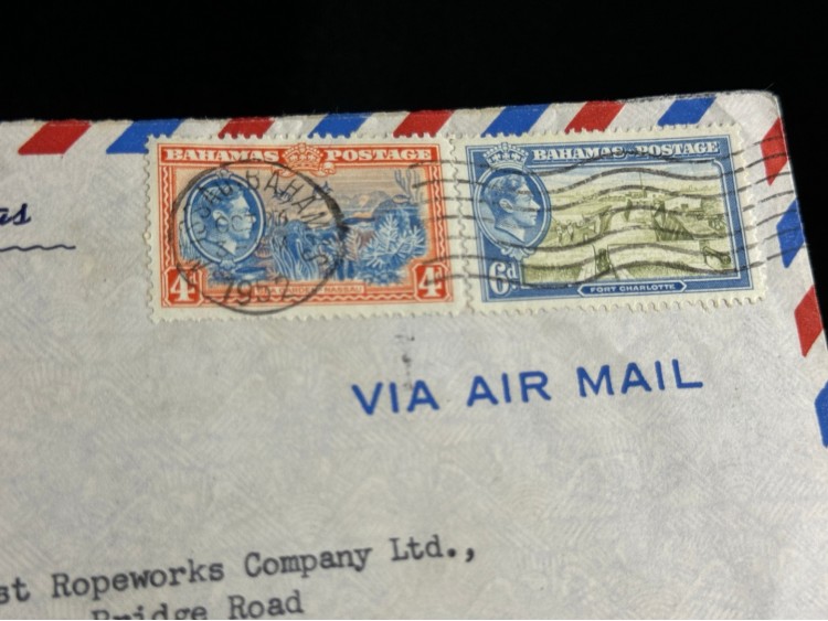 Uçak Postası Air Mail 1952 yılında Bahama'lardan İngiltereye postalanmış 4d ve 6d Cent Pullu